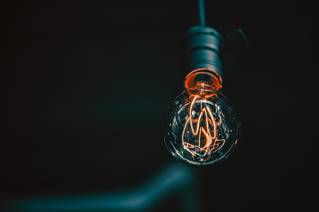 bulb 5258341 640